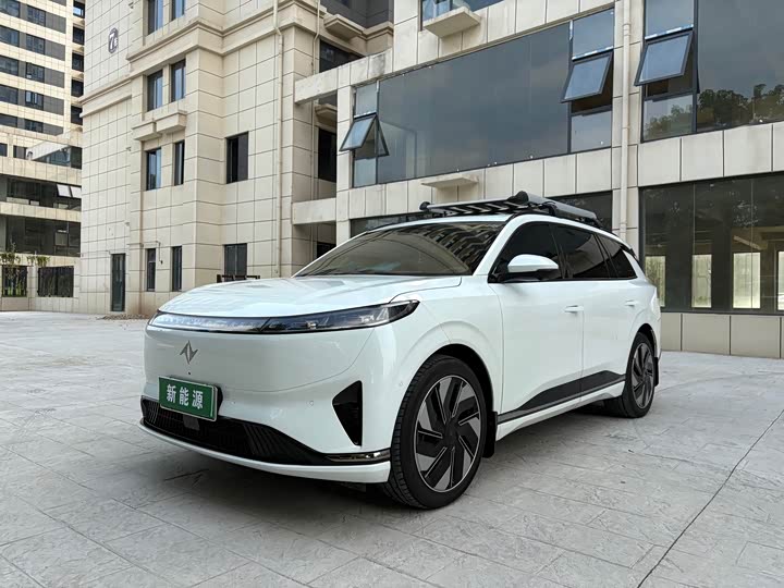 Dongfeng Yipai eπ 008, 2024 — купить в Москве под ключ