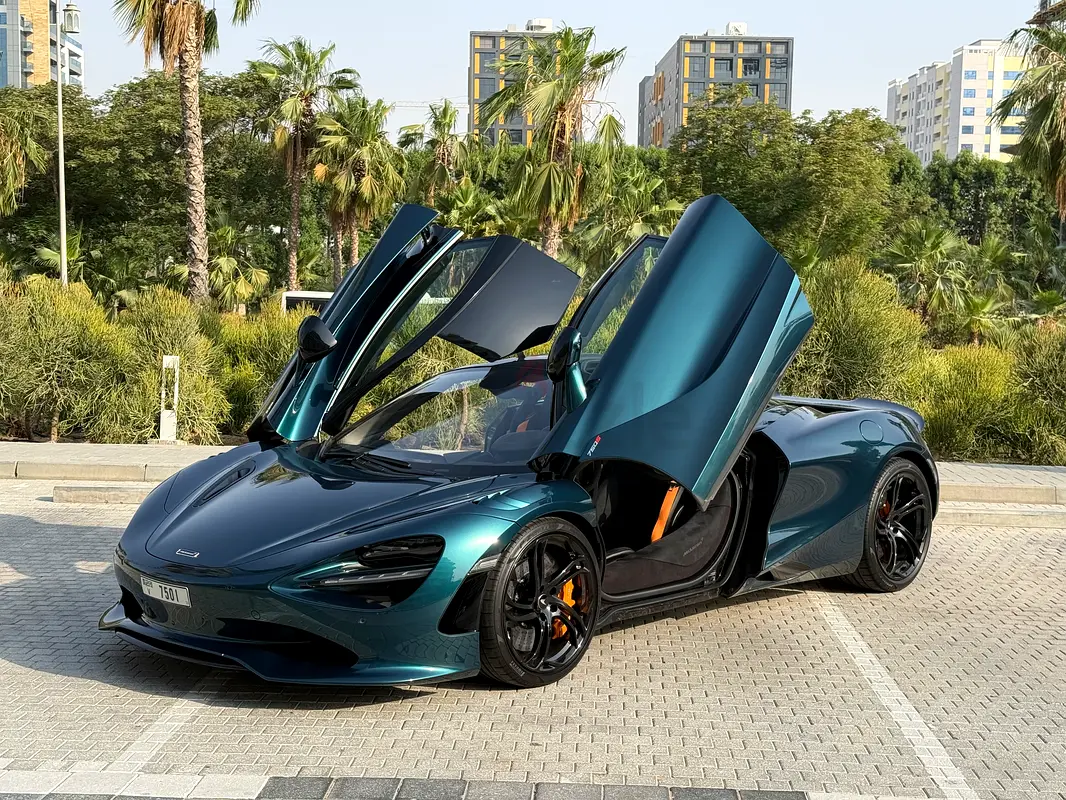 McLaren 750S, 2025 — фото 2 из 10