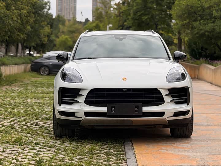 Porsche Macan, 2021 — фото 8 из 9