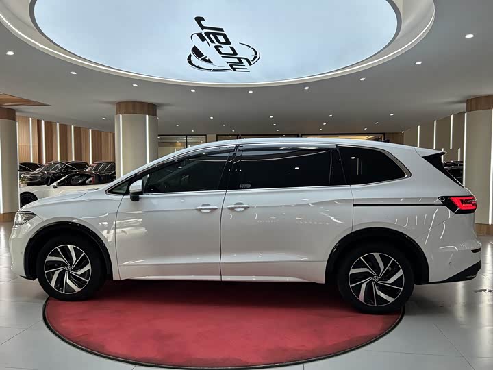 Volkswagen Viloran, 2023 — фото 8 из 9