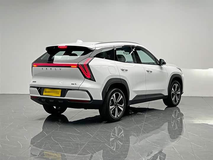 Geely Atlas L, 2026 — фото 6 из 9