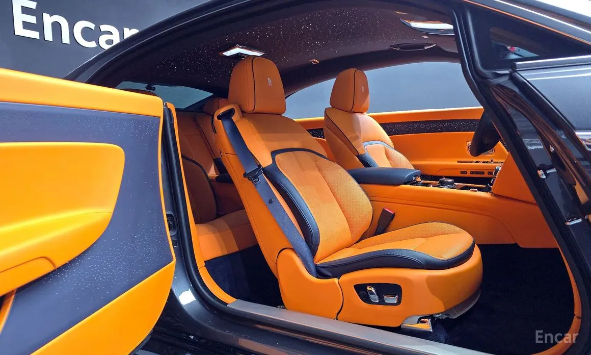 Rolls-Royce Spectre, 2024 — фото 11 из 12