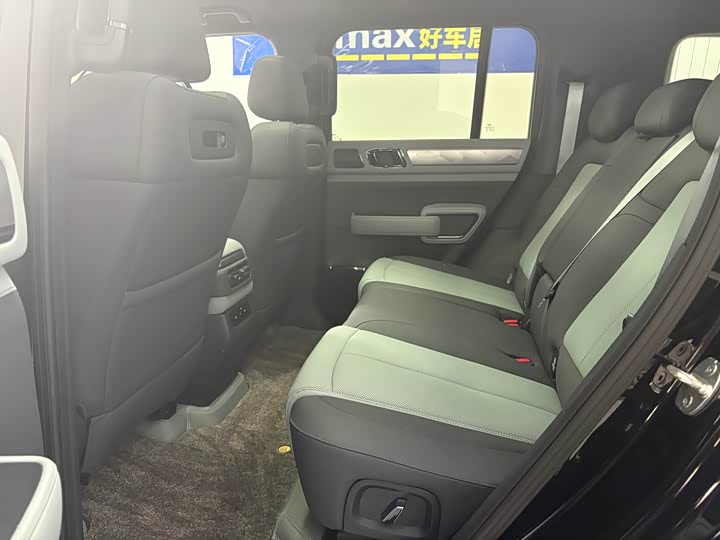 BYD FangChengBao Leopard 5, 2025 — фото 8 из 9