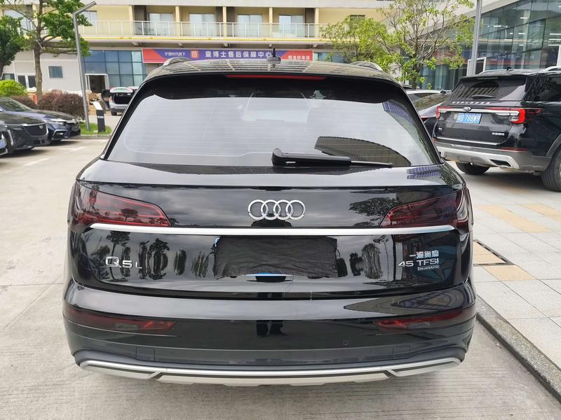 Audi Q5L, 2023 — фото 4 из 10