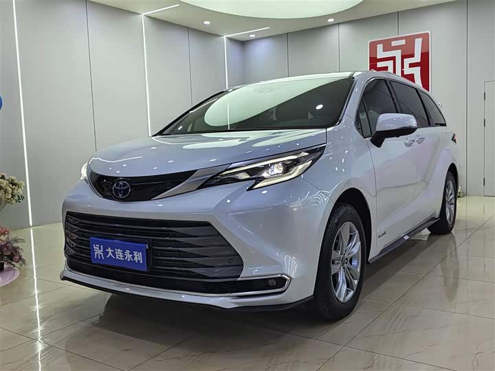 Toyota Sienna, 2022 — купить в Санкт-Петербурге под ключ