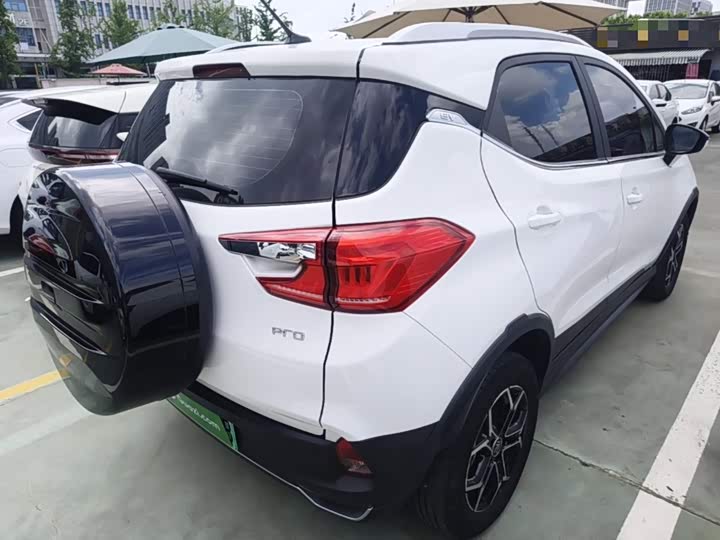 BYD Yuan Pro, 2022 — фото 7 из 9
