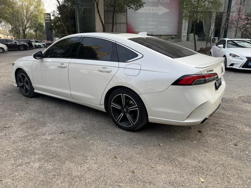 Honda Inspire, 2024 — фото 4 из 10