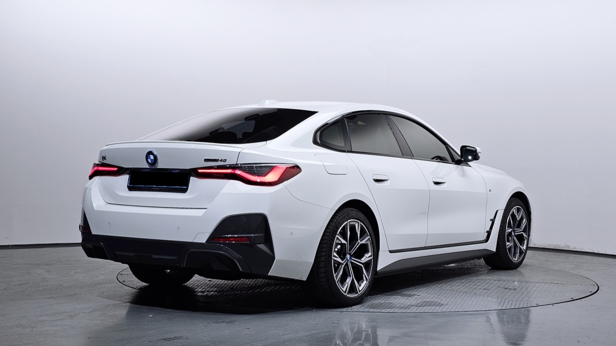 BMW i4, 2024 — фото 2 из 12