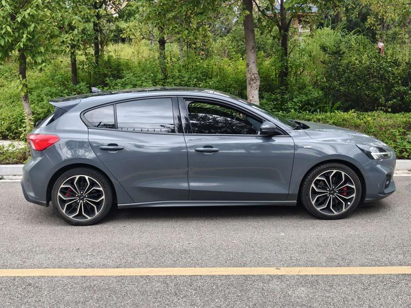 Ford Focus, 2021 — фото 8 из 12