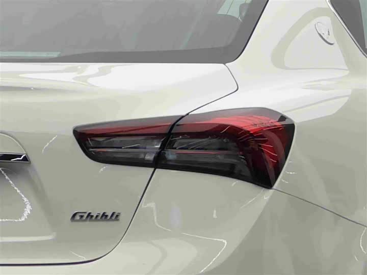 Maserati Ghibli, 2026 — фото 6 из 9