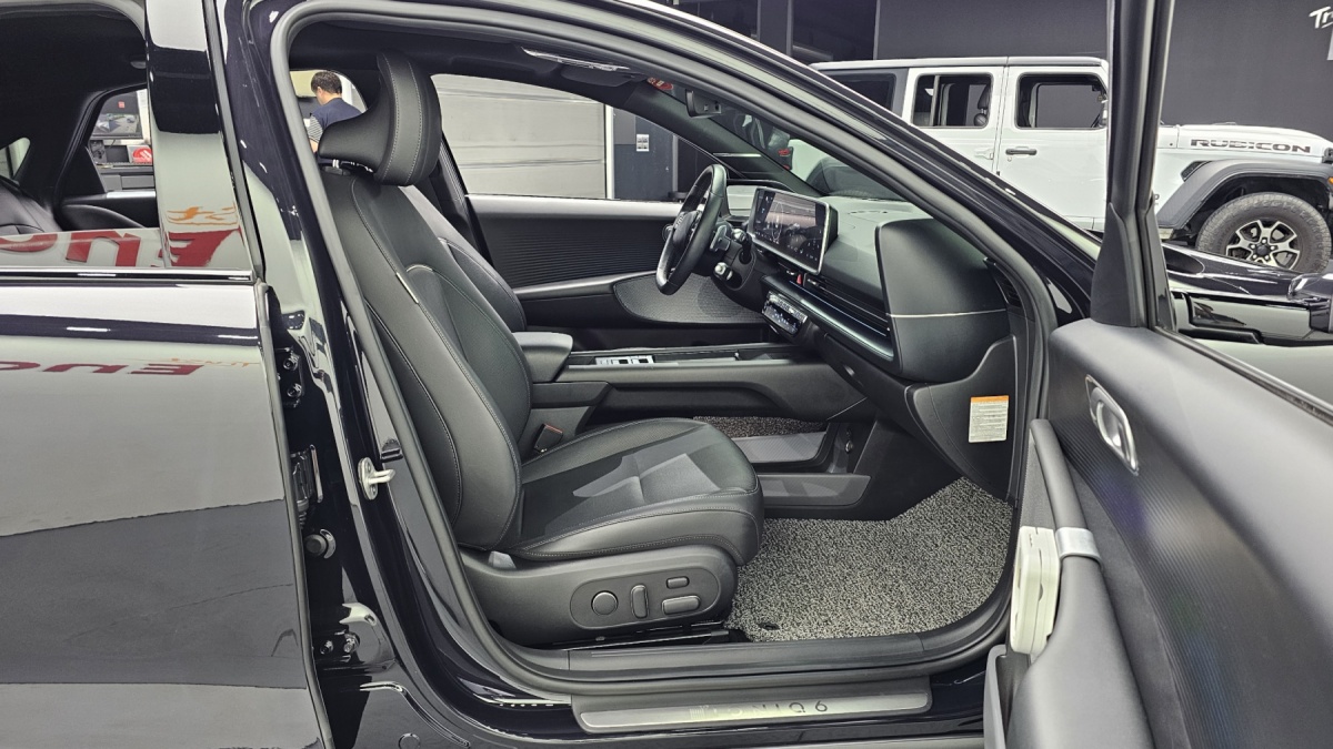 Hyundai Ioniq 6, 2022 — фото 10 из 12