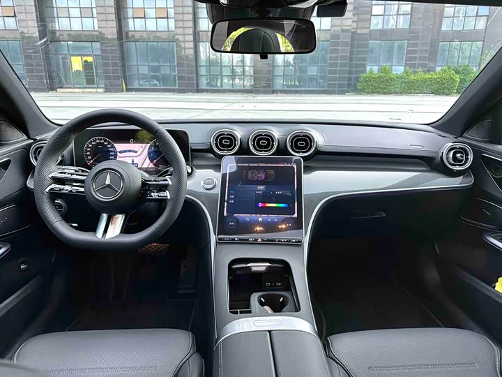 Mercedes-Benz C-Class, 2024 — фото 4 из 9
