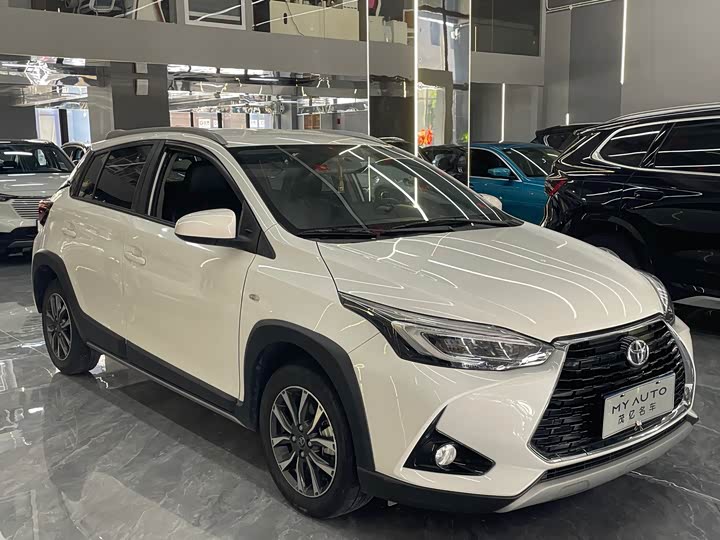 Toyota Yaris L Hatchback, 2022 — фото 3 из 9