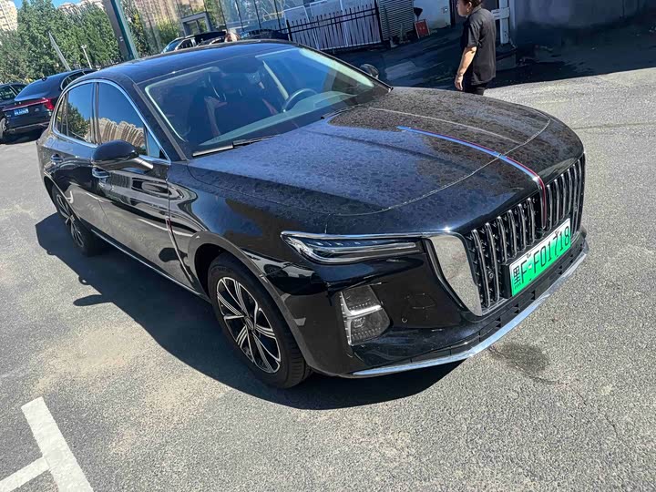 Hongqi H5 Hybrid, 2026 — фото 3 из 9