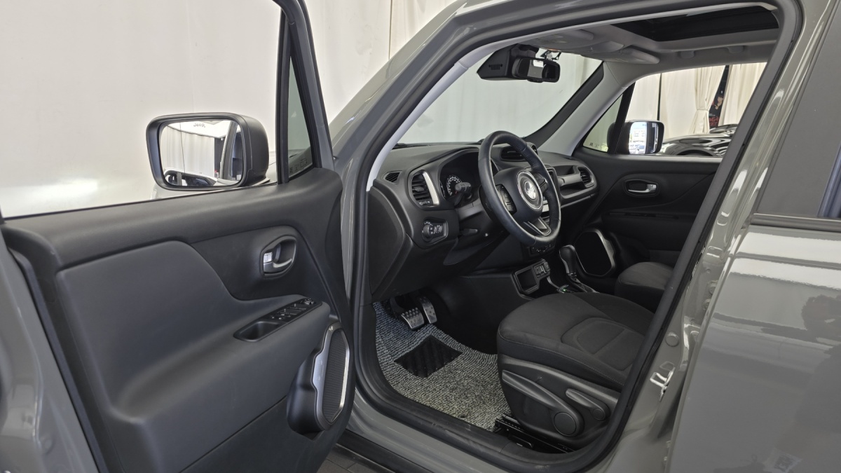 Jeep Renegade, 2022 — фото 9 из 12