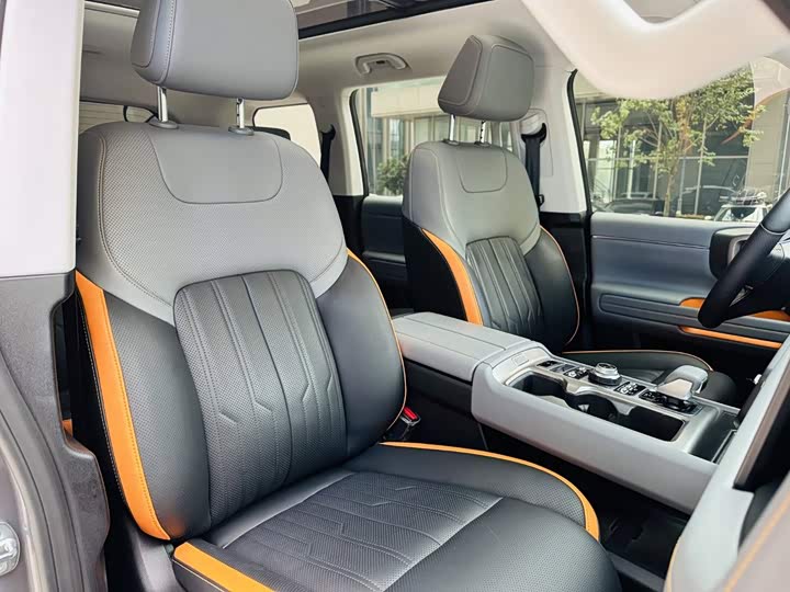 BAIC Beijing BJ40 Hybrid, 2025 — фото 7 из 9