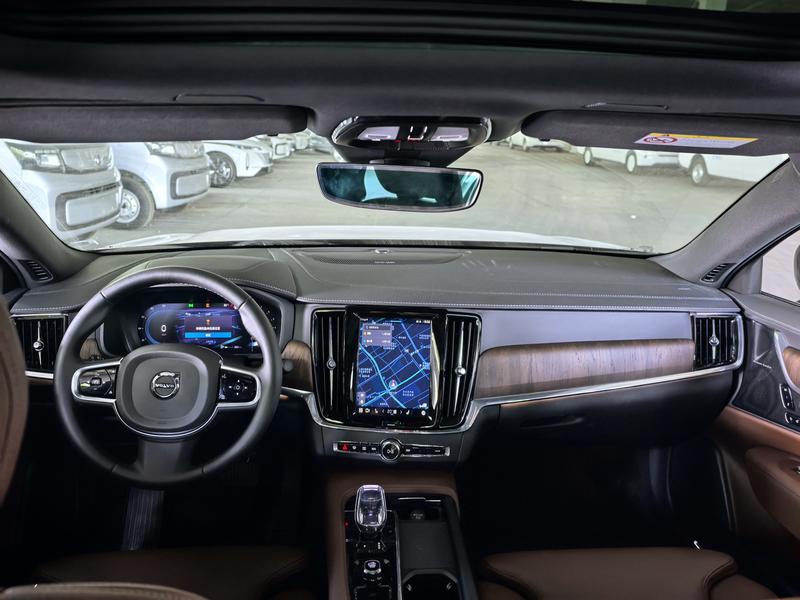Volvo S90, 2024 — фото 4 из 10