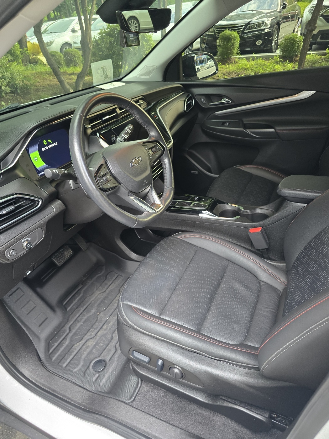 Chevrolet Bolt EUV, 2023 — фото 6 из 9