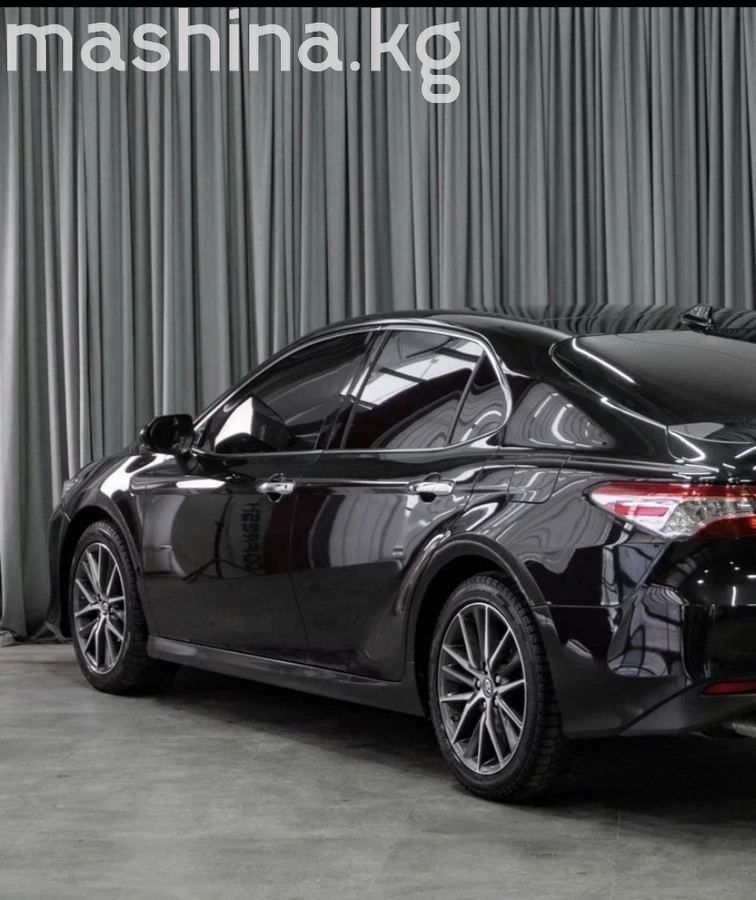 Toyota Camry, 2023 — фото 5 из 8