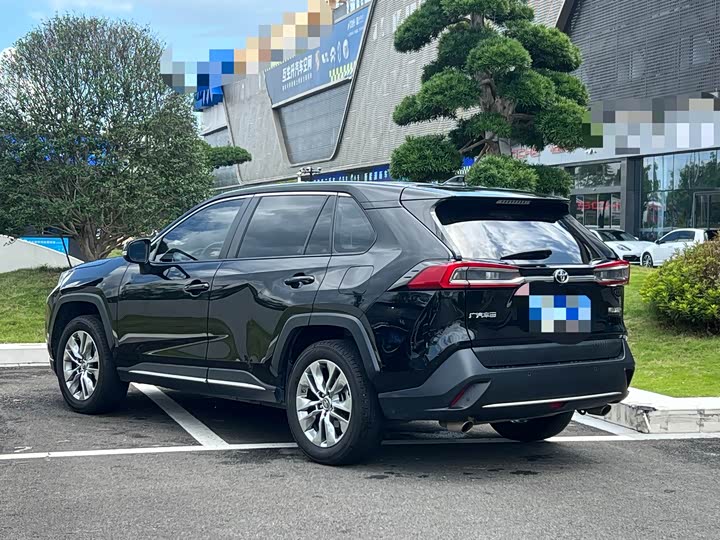 Toyota Wildlander, 2022 — фото 7 из 9