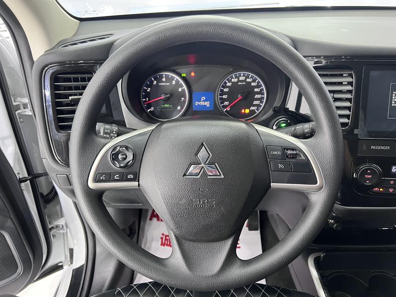 Mitsubishi Outlander, 2022 — фото 10 из 12
