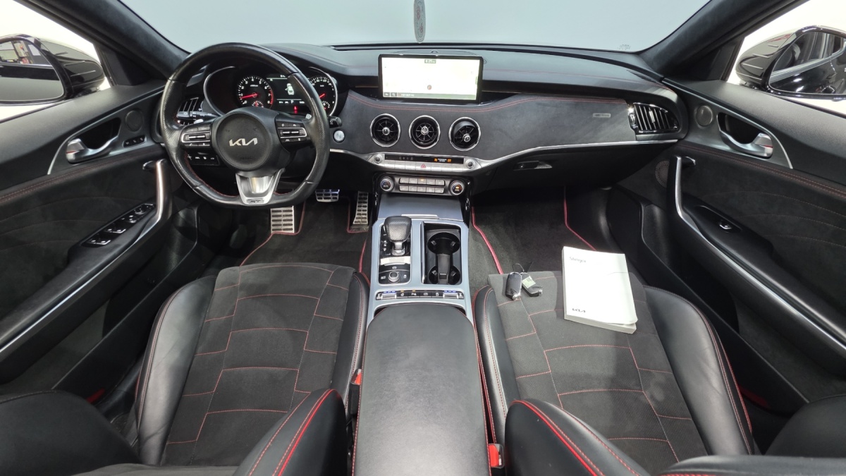 Kia Stinger, 2022 — фото 7 из 12