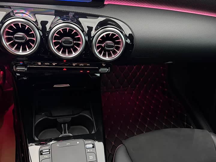 Mercedes-Benz A-Class, 2023 — фото 9 из 9