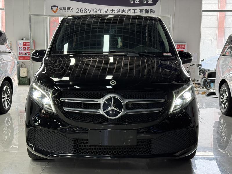 Mercedes-Benz V-Class, 2023 — фото 2 из 10