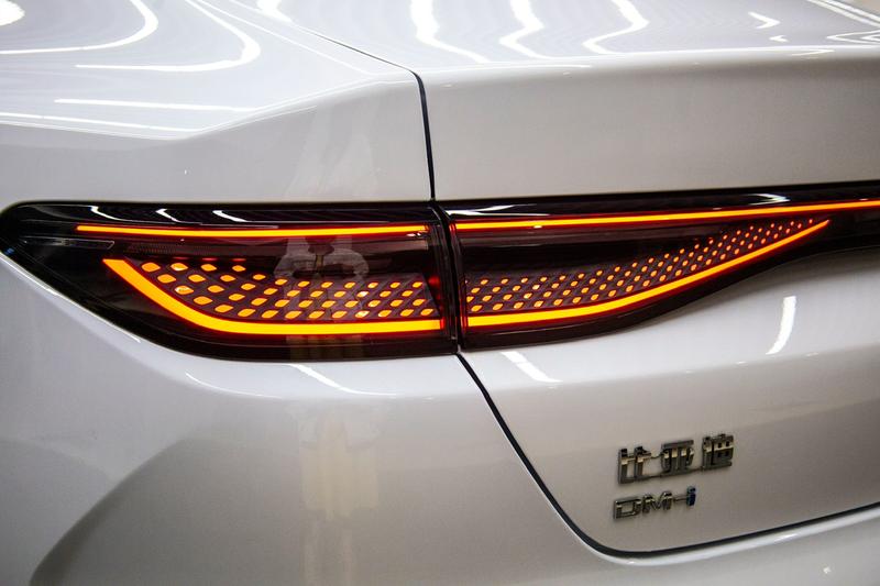 BYD Seal 05 DM-i Hybrid, 2024 — фото 7 из 12