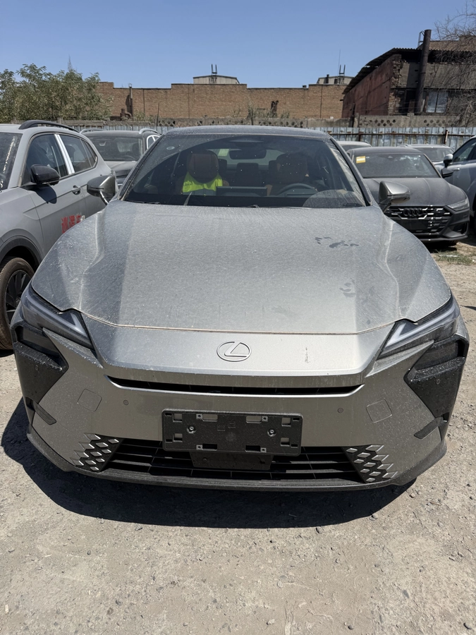 Lexus ES, 2026