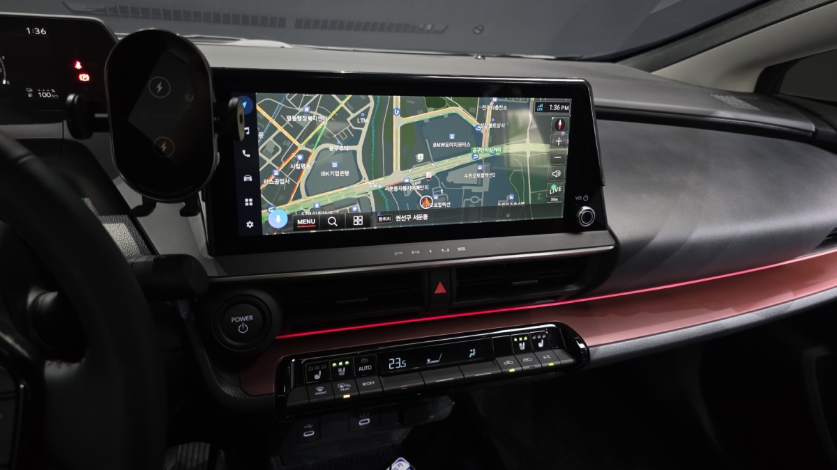 Toyota Prius, 2025 — фото 11 из 12