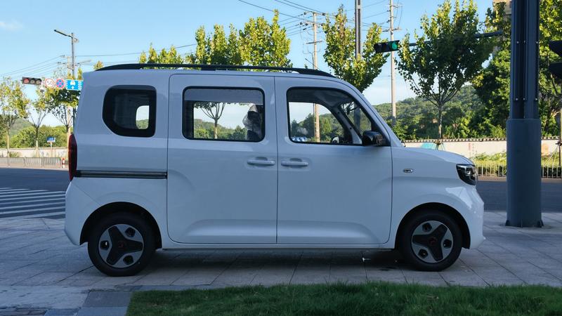 Wuling Sunshine EV, 2026 — фото 8 из 12