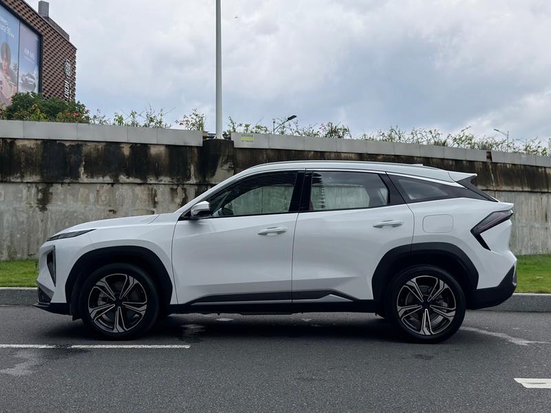 Geely Galaxy L7, 2024 — фото 4 из 12
