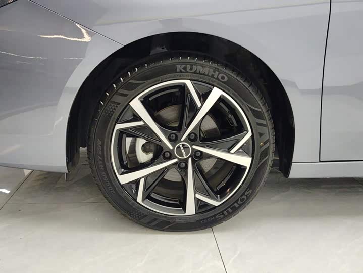 Roewe i5, 2025 — фото 6 из 9