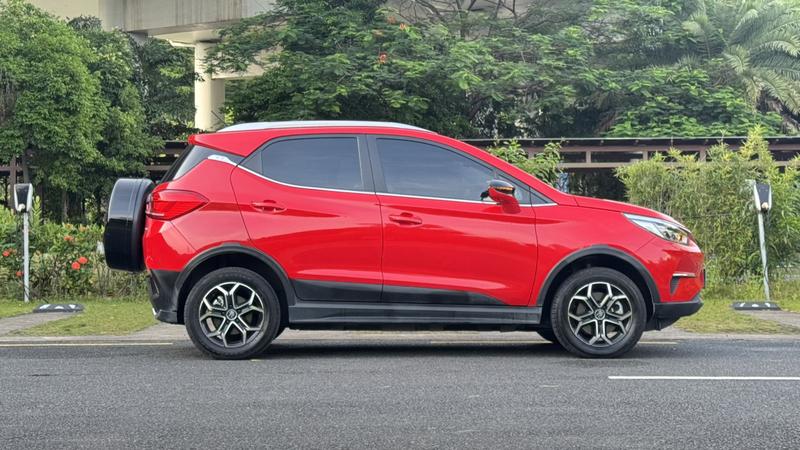 BYD Yuan Pro, 2022 — фото 8 из 12