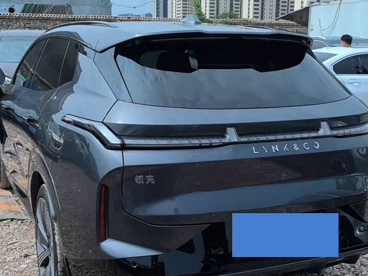 Lynk & Co 08 EM-P Hybrid, 2024 — фото 7 из 9