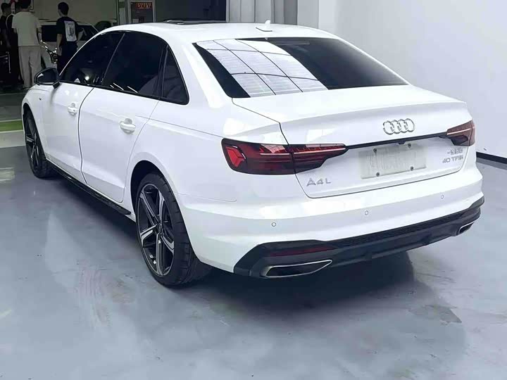 Audi A4L, 2023 — фото 5 из 9