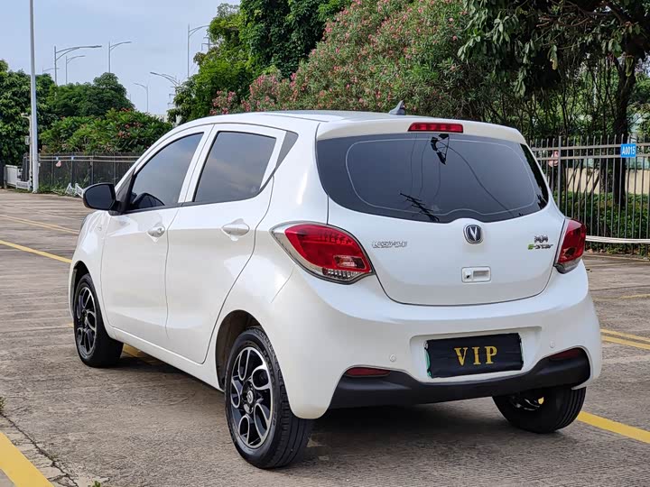 Changan BenBen E-Star, 2022 — фото 4 из 9