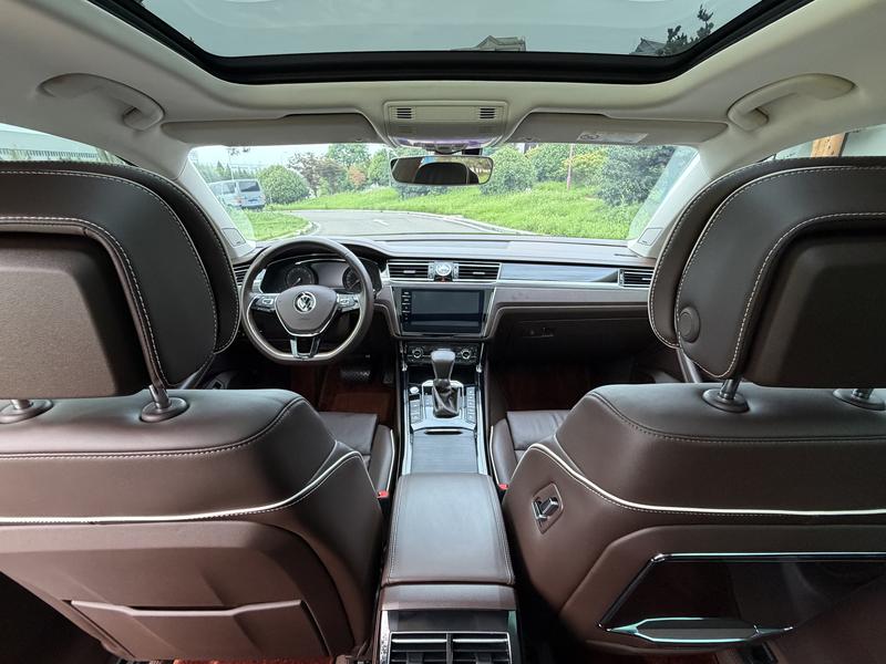 Volkswagen Phideon, 2022 — фото 7 из 10