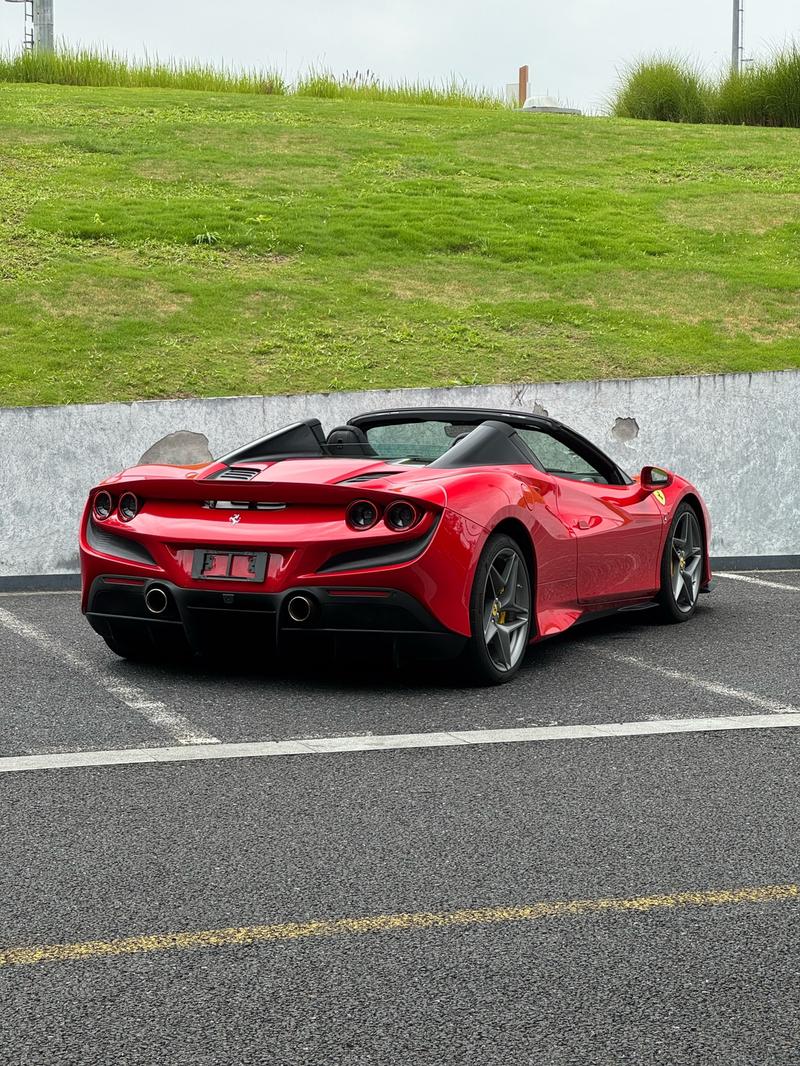 Ferrari F8, 2022 — фото 7 из 12
