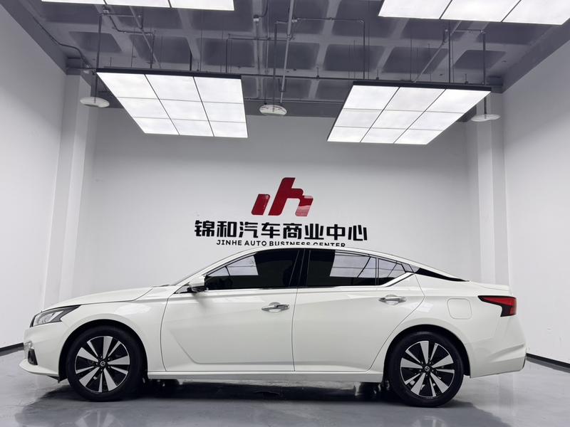 Nissan Teana, 2022 — фото 3 из 11