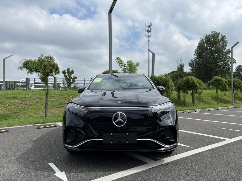 Mercedes-Benz EQS SUV, 2026 — фото 2 из 12
