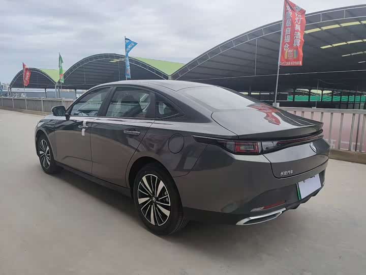 Changan Eado EV, 2026 — фото 4 из 9