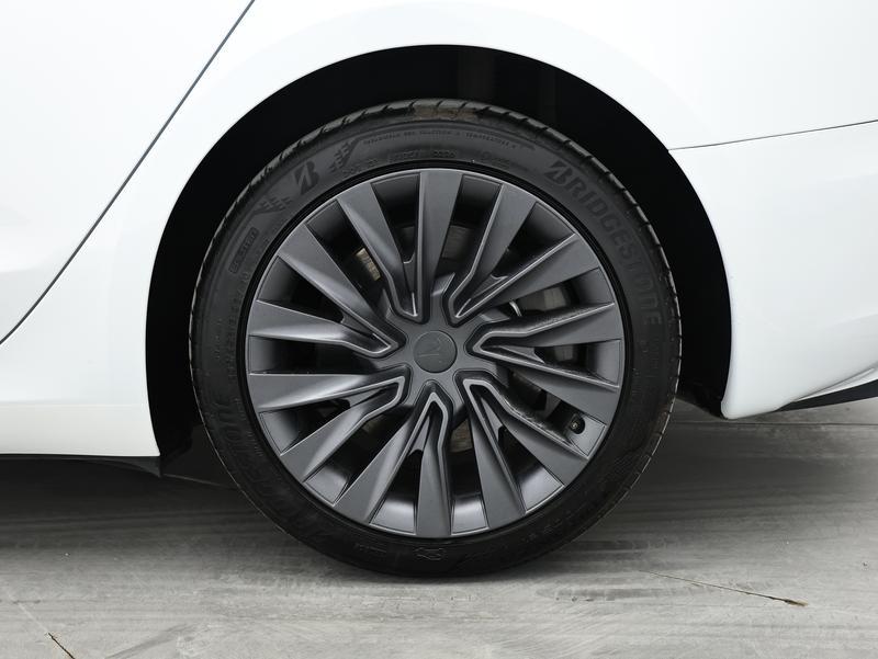 Tesla Model 3, 2025 — фото 4 из 12
