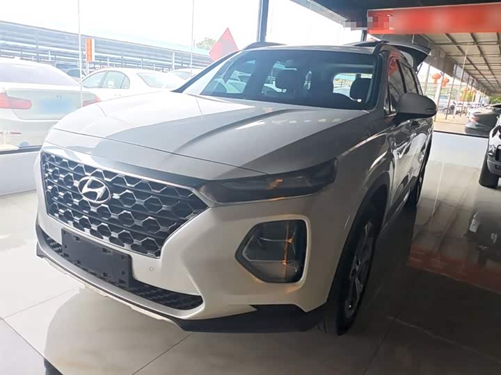 Hyundai Santa Fe, 2023 — фото 2 из 9