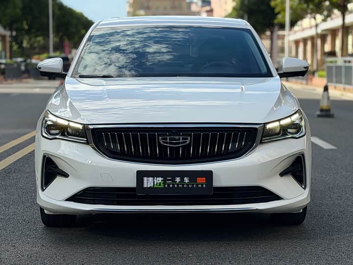 Geely Emgrand, 2022 — фото 2 из 9