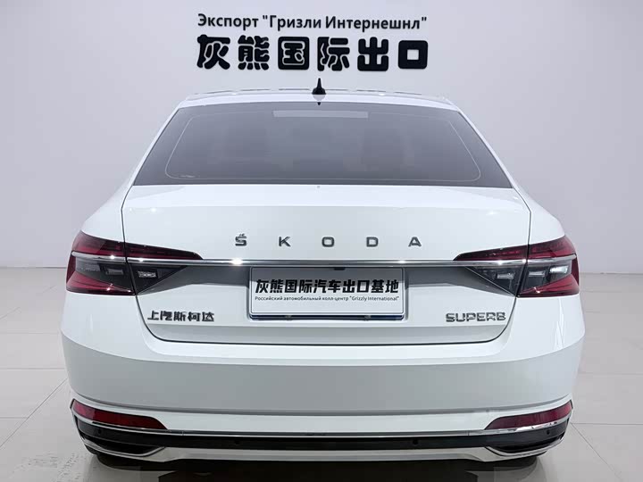 Skoda Superb, 2023 — фото 5 из 9