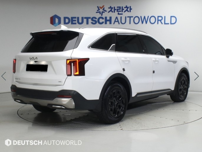Kia Sorento, 2023 — фото 2 из 12