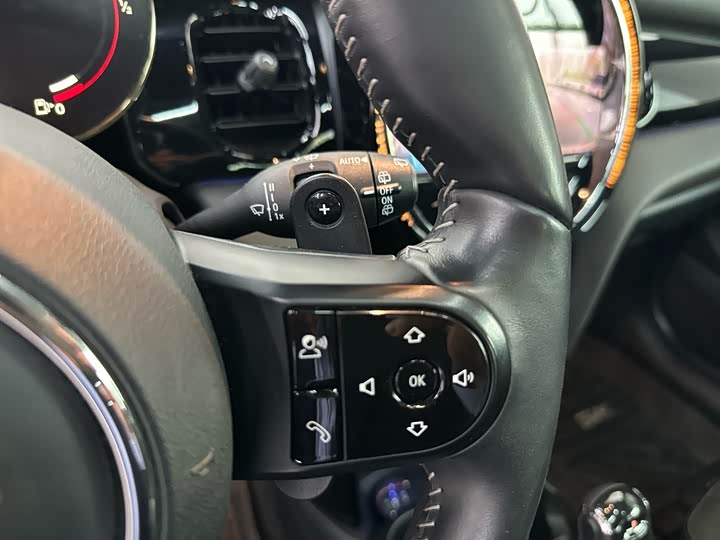 Mini Mini JCW, 2021 — фото 8 из 9
