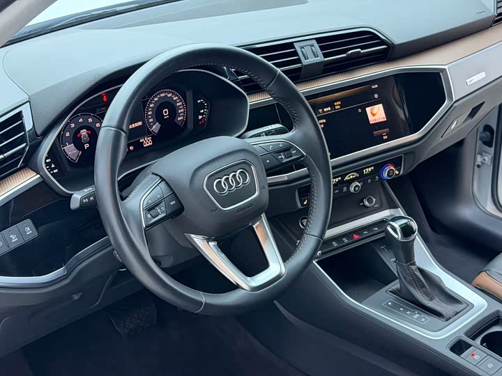 Audi Q3, 2023 — фото 7 из 9